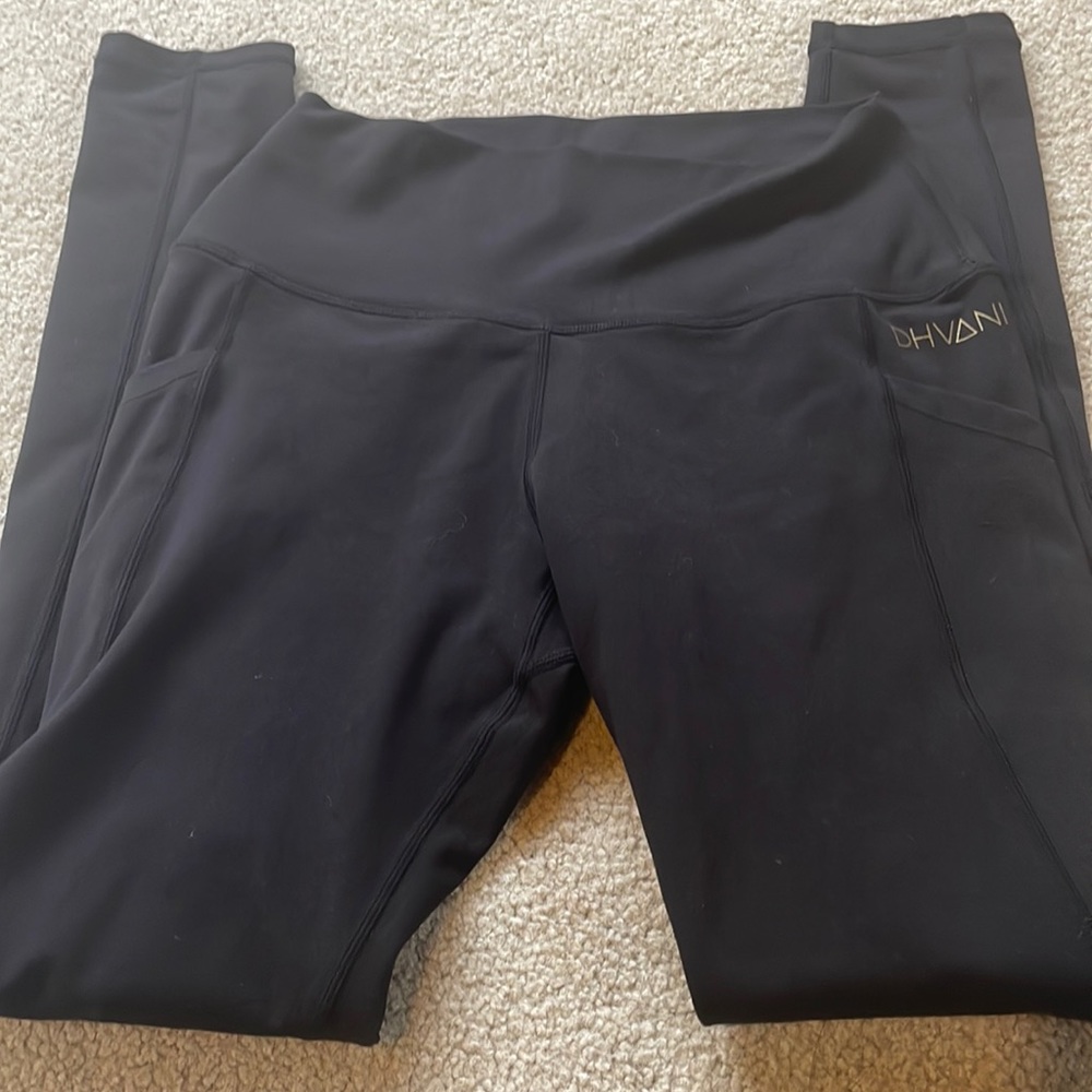 Leggings-black, medium in the style terra